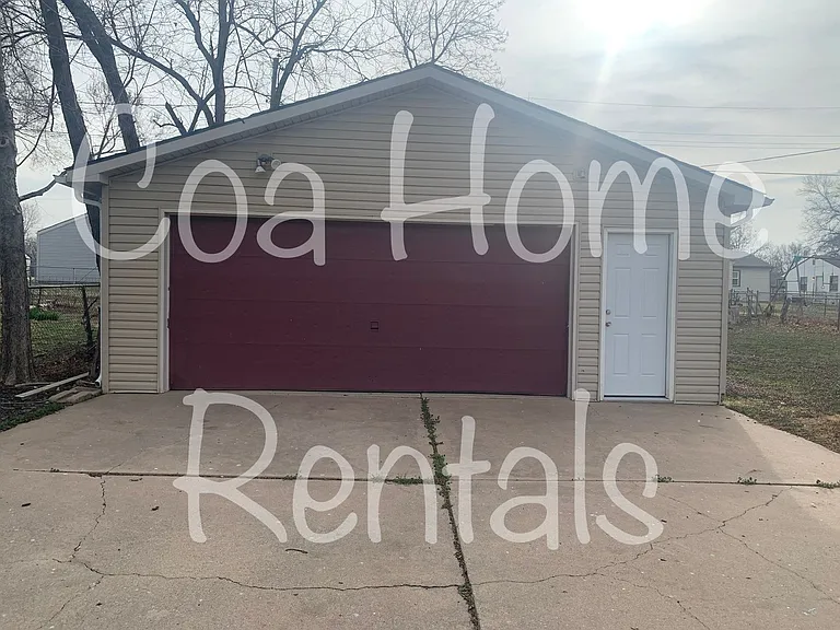 1028 N Westview Dr — Photo 14