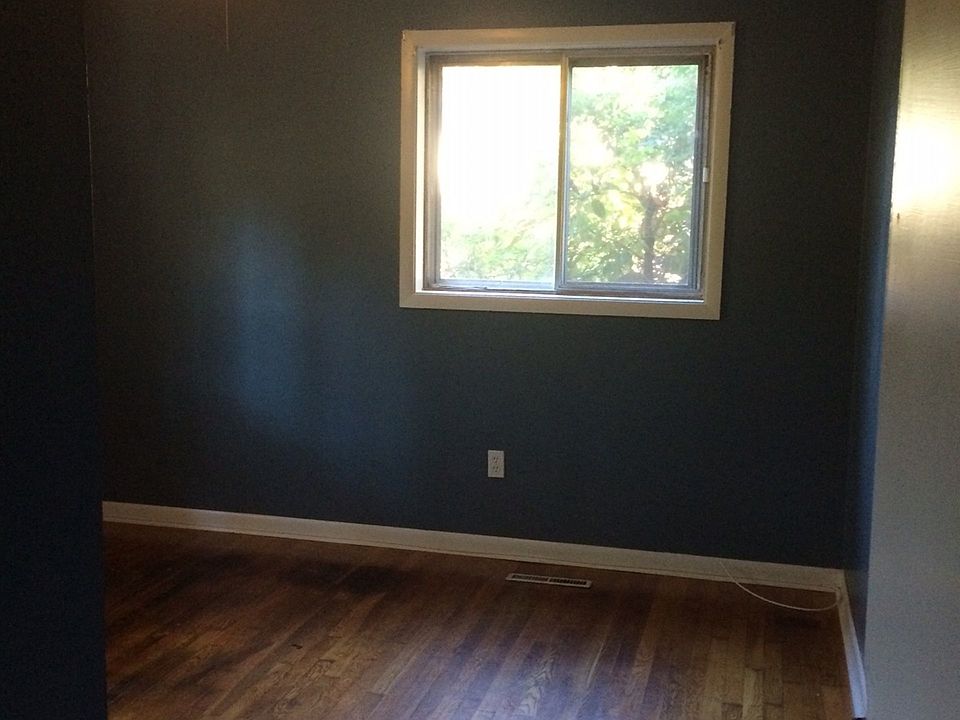 2nd image of 2028 Fort Rice St