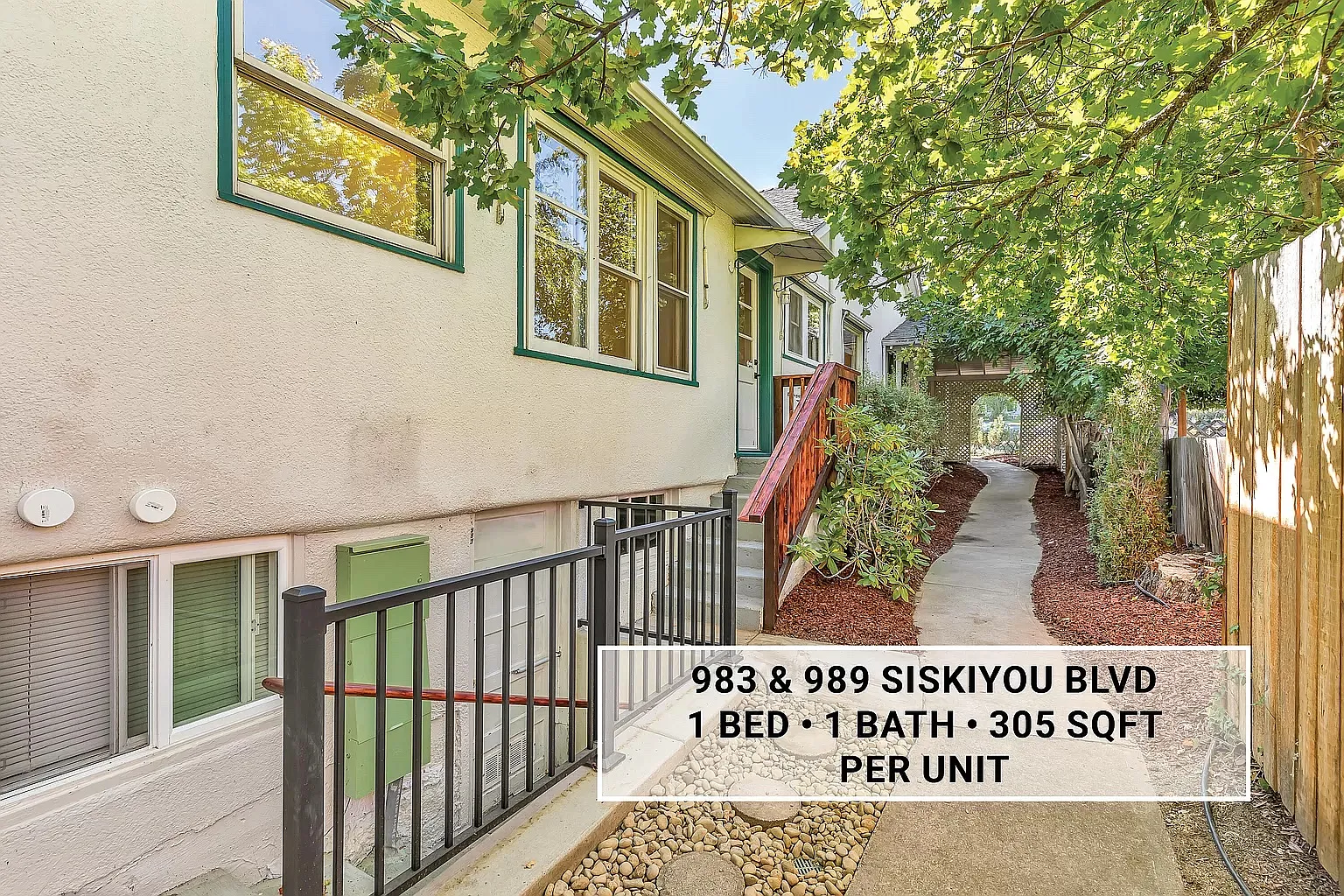 983 Siskiyou Blvd — Photo 1