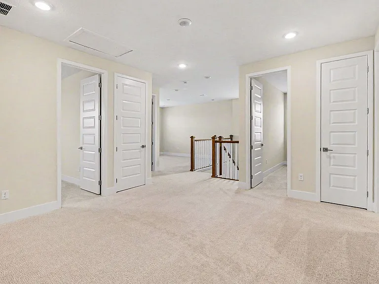 726 Clearwater Ave — Photo 11