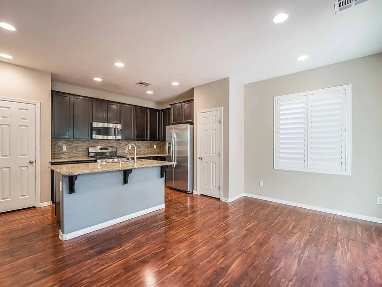 1553 Razella Ct — Photo 6