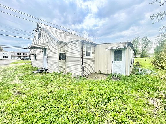 3rd image of 964 Main Rd
