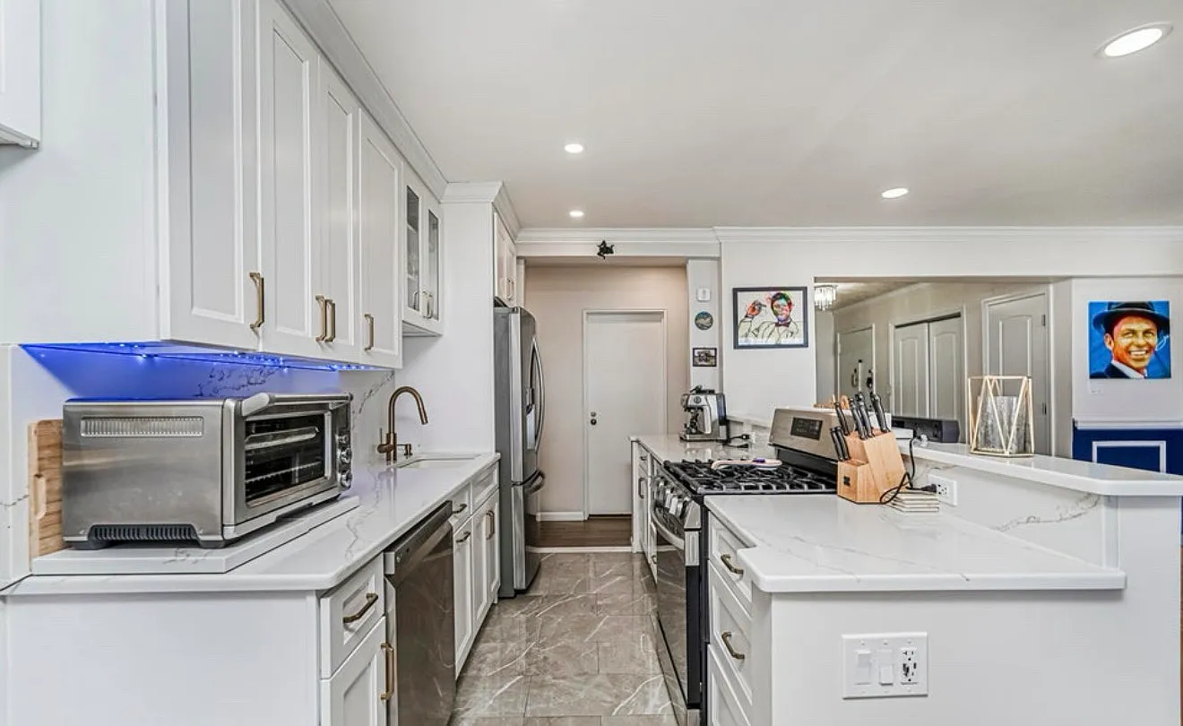 3 bed, 1200 sqft, $3,600 — Photo 4