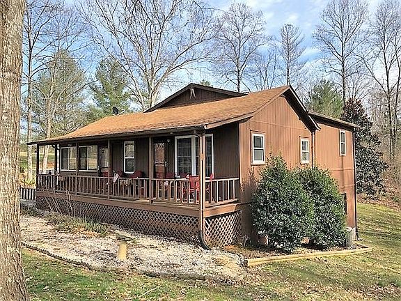 2nd image of 525 View Point Rd