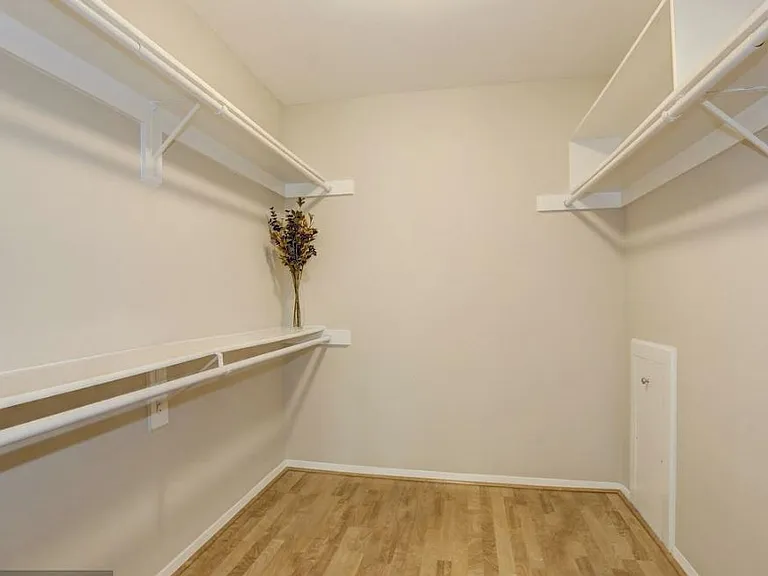 11305 Commonwealth Dr #T3 — Photo 11