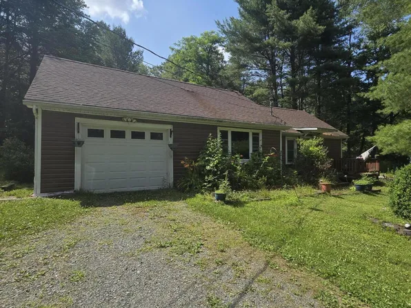 116 Christopher Way, Hawley, PA 18428