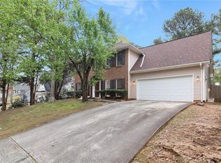 430 Meadowfield Trl, Lawrenceville, GA 30043