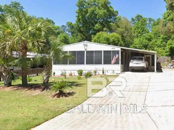 1524 Valencia Dr, Lillian, AL 36549
