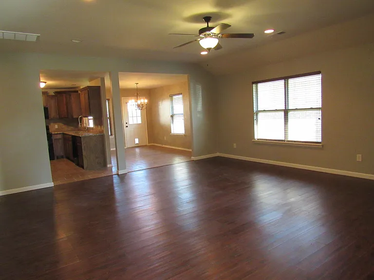 17516 Black Hawk Dr — Photo 5