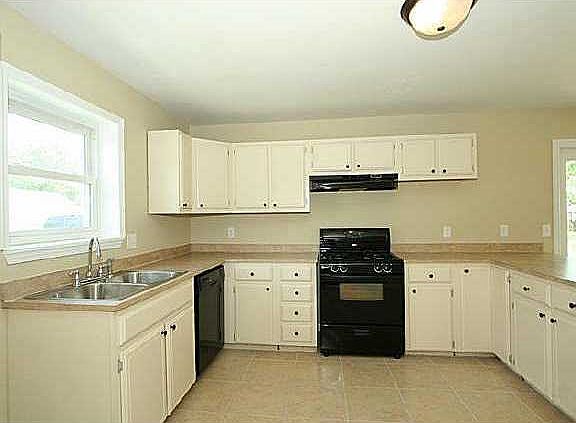 5th image of 485 E Glenpool Blvd S