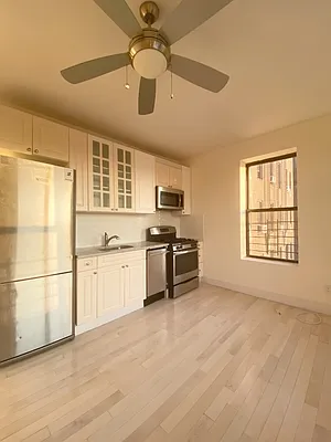 Rented by FirstService Realty (legacy) | media 3