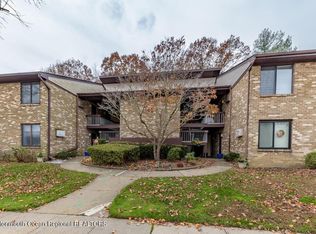140 Amberly Dr UNIT E, Manalapan, NJ