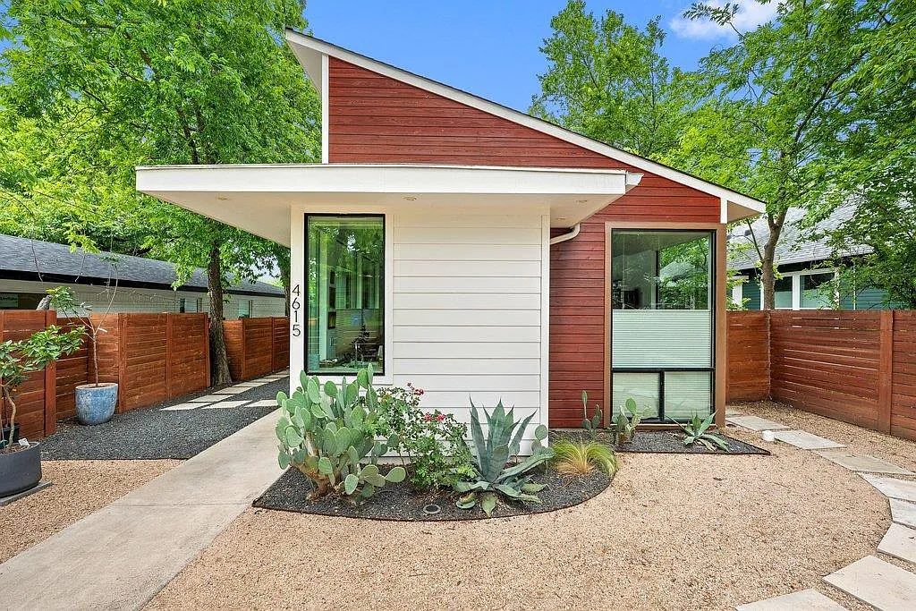 3 bed, 3.0 bath, 2064 sqft, $4,750 — Photo 1