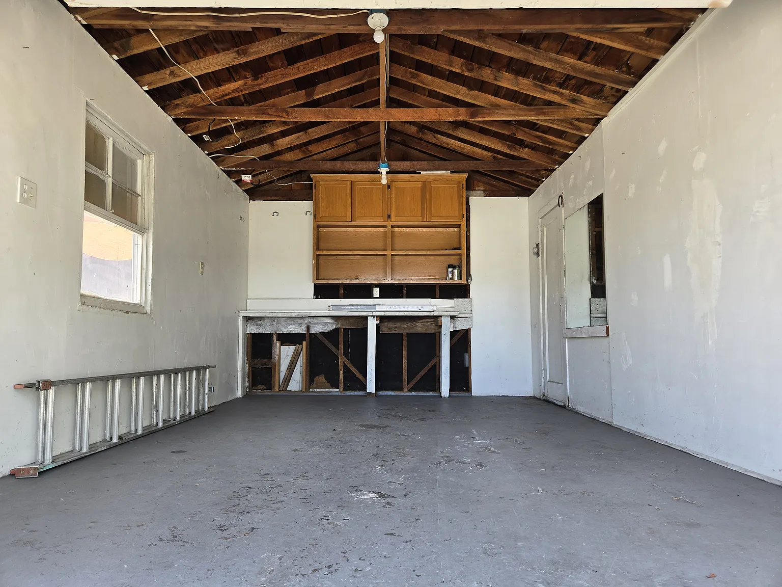 924 Thermal Ave — Photo 2