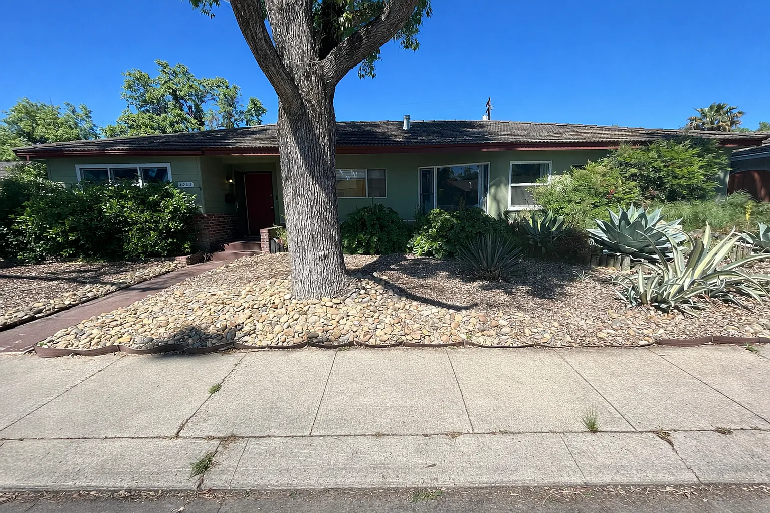 1235 Purdue Ave photo 1