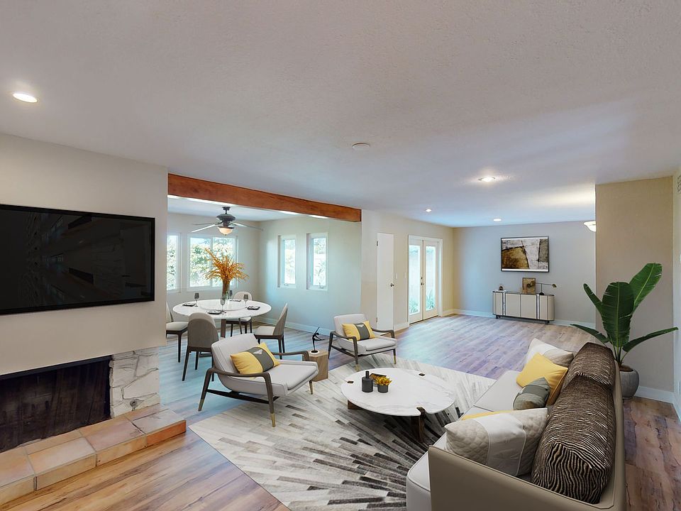 1st image of 366 Lourdes Ln