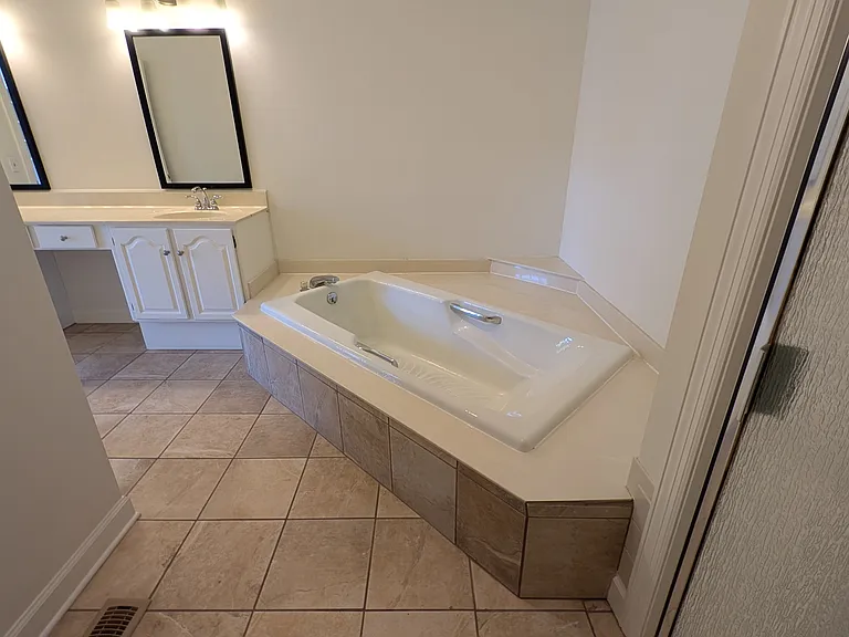 407 Clairton Ct #1 — Photo 25