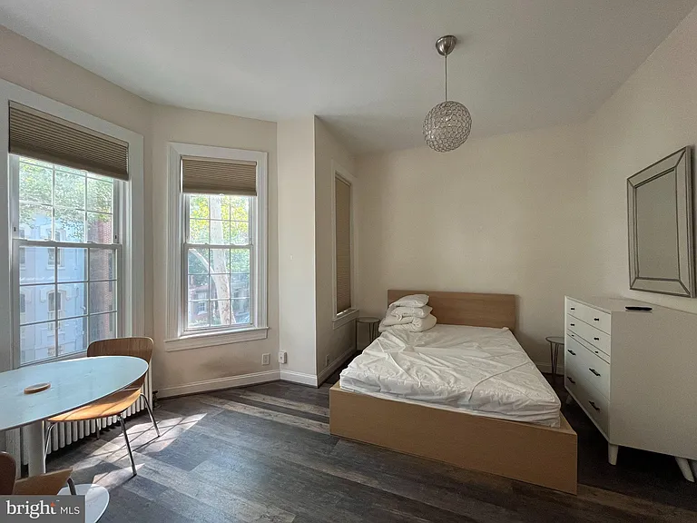 3003 P St NW #202 — Photo 8