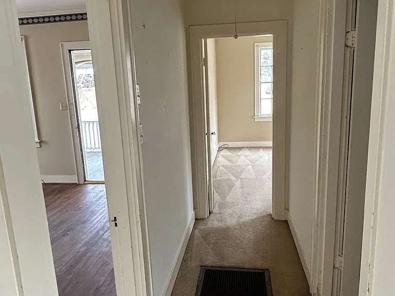 715 Boulevard St — Photo 8