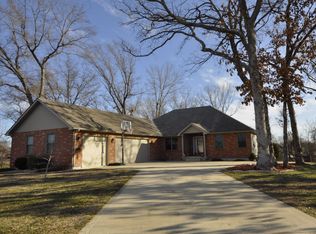 7506 Saint James Dr, Edwardsville, IL 62025