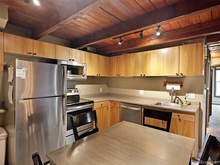 2200 Lodge Pole Cir #B-306 — Photo 4