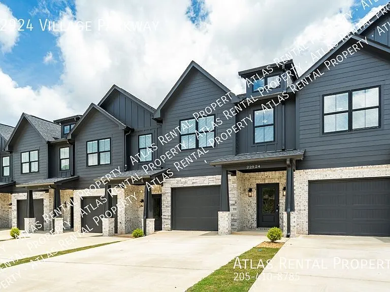 22924 Village Pkwy — Photo 3