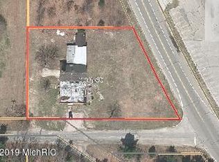4615 Whitehall Rd, Muskegon, MI 49445