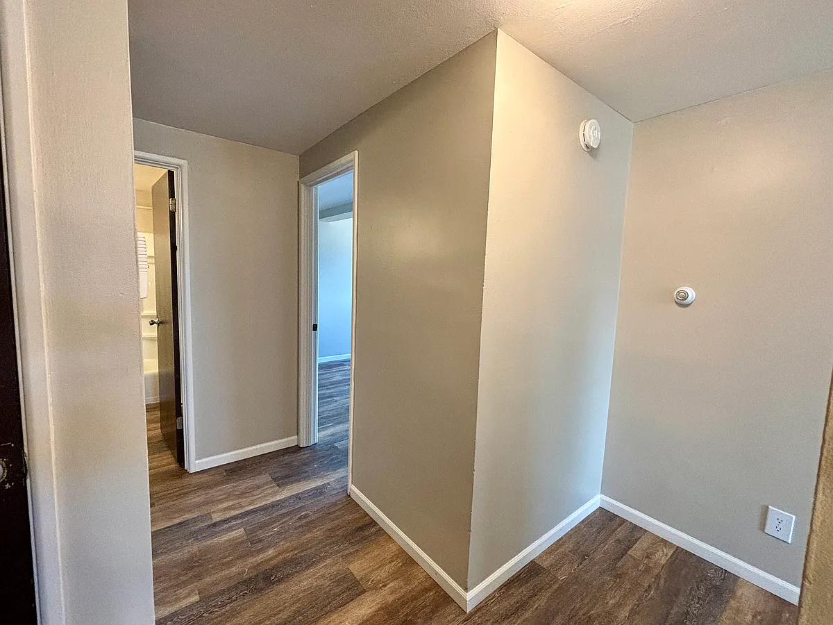 Building Photo - 1116 Ann St #2