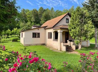 337 W Johnson St, Ishpeming, MI 49849