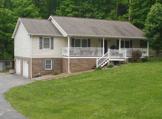 259 Briarwood Dr, Shady Spring, WV 25918