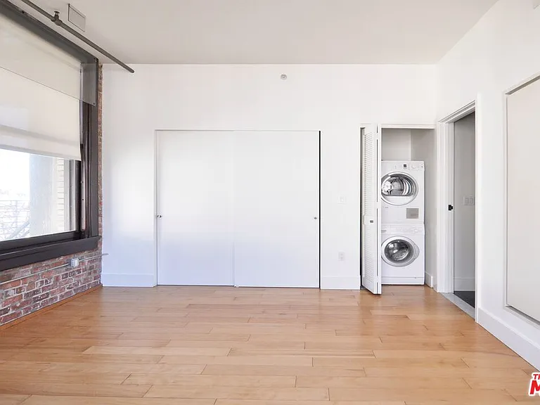 460 S Spring St #701 — Photo 15