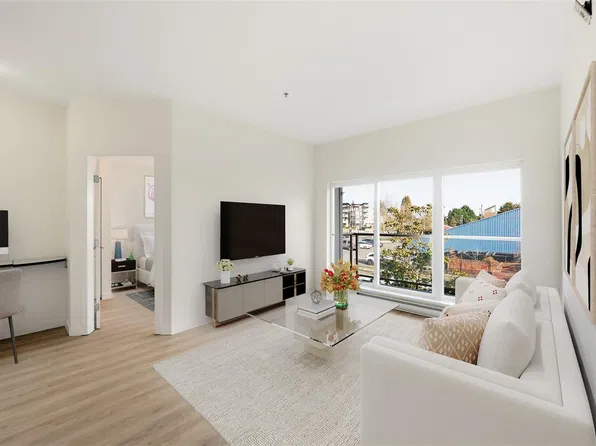 1550 Church Ave #309, Saanich, BC V8P 2H1