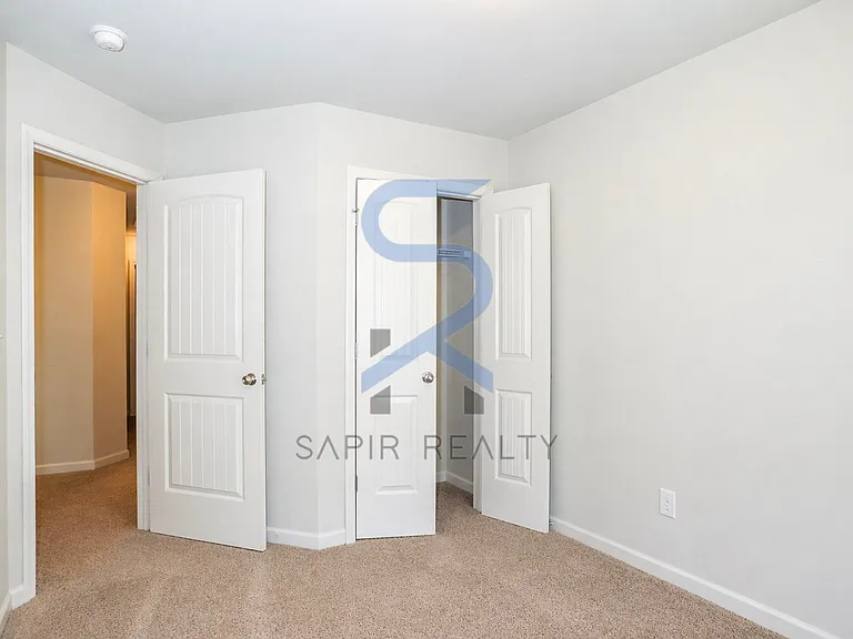 1545 Iris Walk — Photo 8