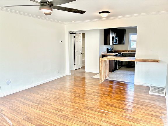 2nd image of 3805 Burrus St E #B