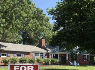 1647 Oxford Rd, Lawrence, KS 66044