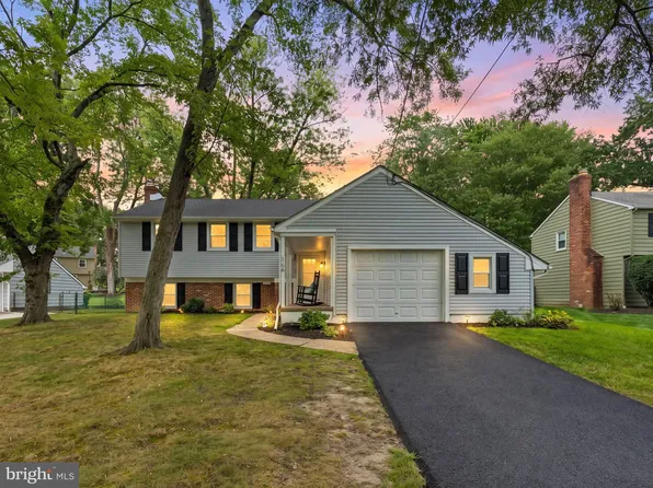 166 Pearl Croft Rd, Cherry Hill, NJ 08034