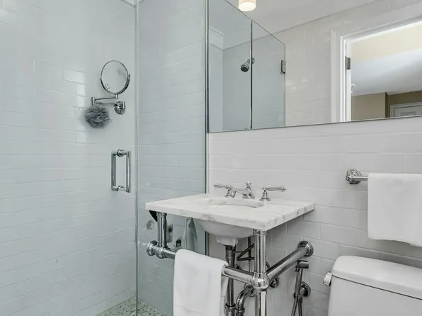 240 East 79th Street image 10 of 12