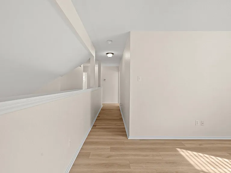 3410 Flowstone Ln — Photo 18