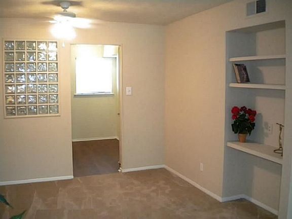 4th image of 4805 McKinney Ave #A-201