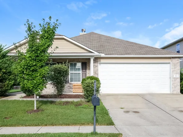 833 Creek Oak Dr, Murfreesboro, TN 37128