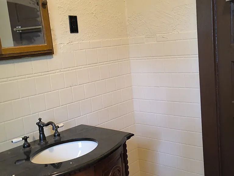 141 Madison St — Photo 8