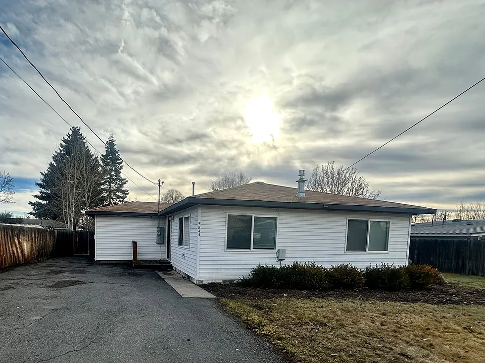 5844 Delaware Ave