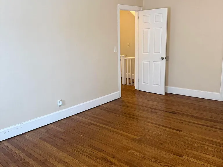 10 Frances Pl — Photo 12