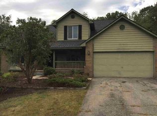 8561 Ridgeview Ct, Davisburg, MI 48350