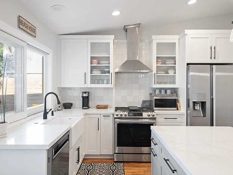 20551 Cohasset Ln — Photo 2