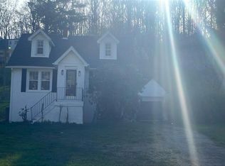 2606 Grassy Branch Rd, Bluefield, WV 24701