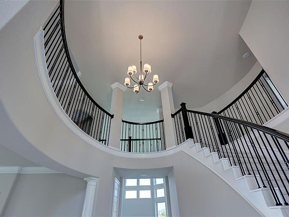 4th image of 9518 Flora Rock Ln