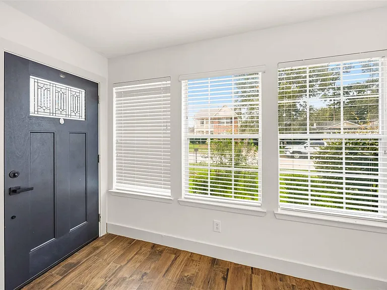422 Laurel Pine Dr — Photo 5