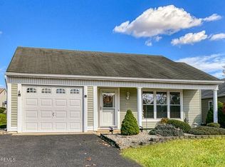 22 Oakham Row, Manchester, NJ 08759