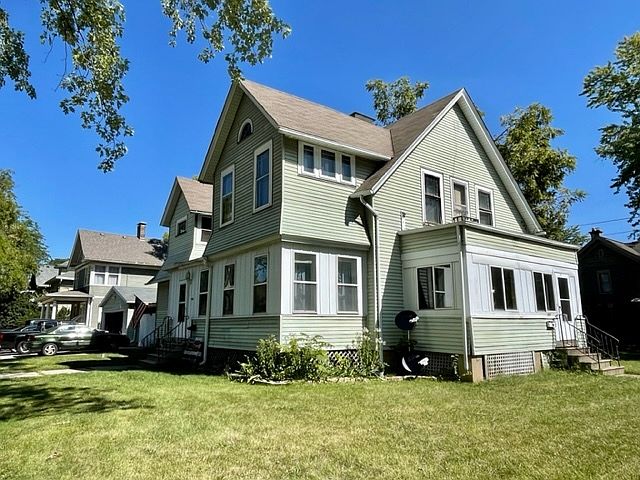 2nd image of 403 Grand Ave